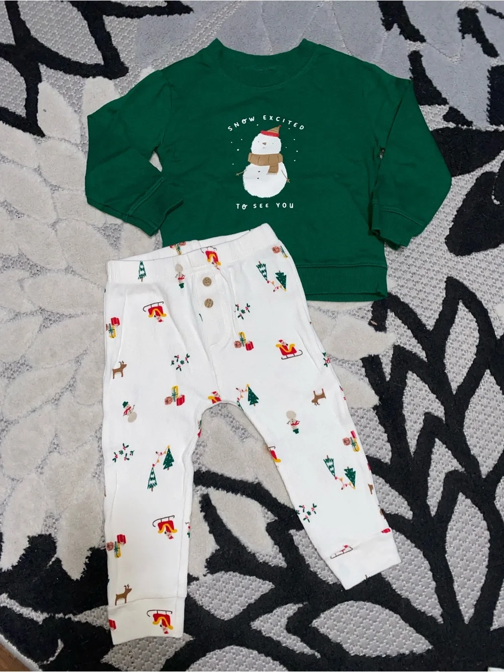 Carters Baby Christmas Unisex 12 Month Snowman Sweater Set